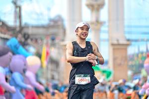 BIB: 5090
                            <button type="button" onclick="openModal(24883498)" class="btn btn-primary btn-sm float-right btn-popup" data-toggle="modal" data-target=".modal-high-quality">
                        <i class="fas fa-shopping-cart"></i> Add to Cart
                    </button>
                                            <button type="button" onclick="isThisMe(24883498, true)" class="btn btn-success btn-sm float-right btn-popup btn-isme hidden" data-toggle="tooltip" data-placement="bottom" title="นี่คือรูปของคุณใช่ไหม คลิกที่นี่เพื่อเอาเข้าอัลบั้ม">
                        <i class="fas fa-plus"></i> Add to album
                    </button>
                    <button type="button" onclick="isThisMe(24883498, false)" class="btn btn-warning btn-sm float-right btn-popup btn-isnotme hidden">
                        <i class="fas fa-ban"></i> Remove from album
                    </button>